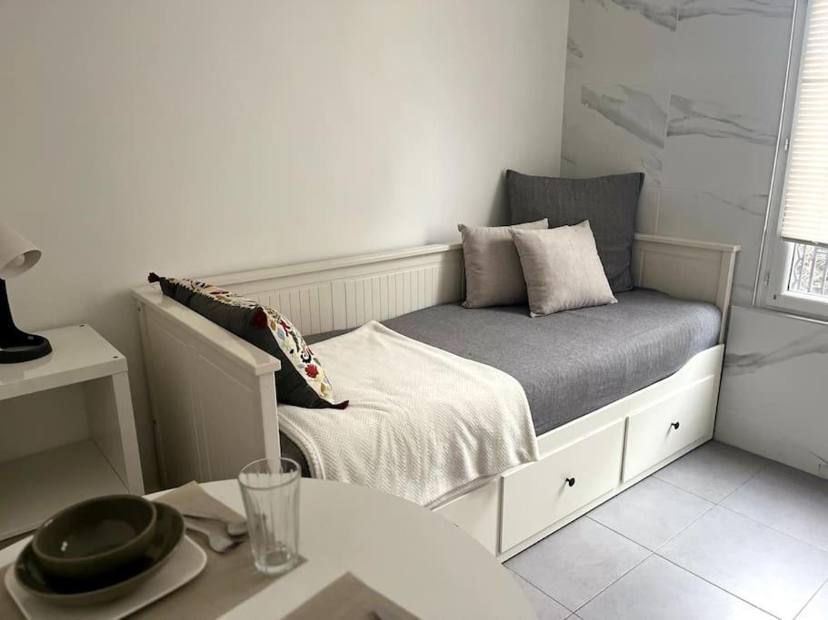 Charmant Studio Parisien Au Coeur Du 15E Arrondissement Esterno foto
