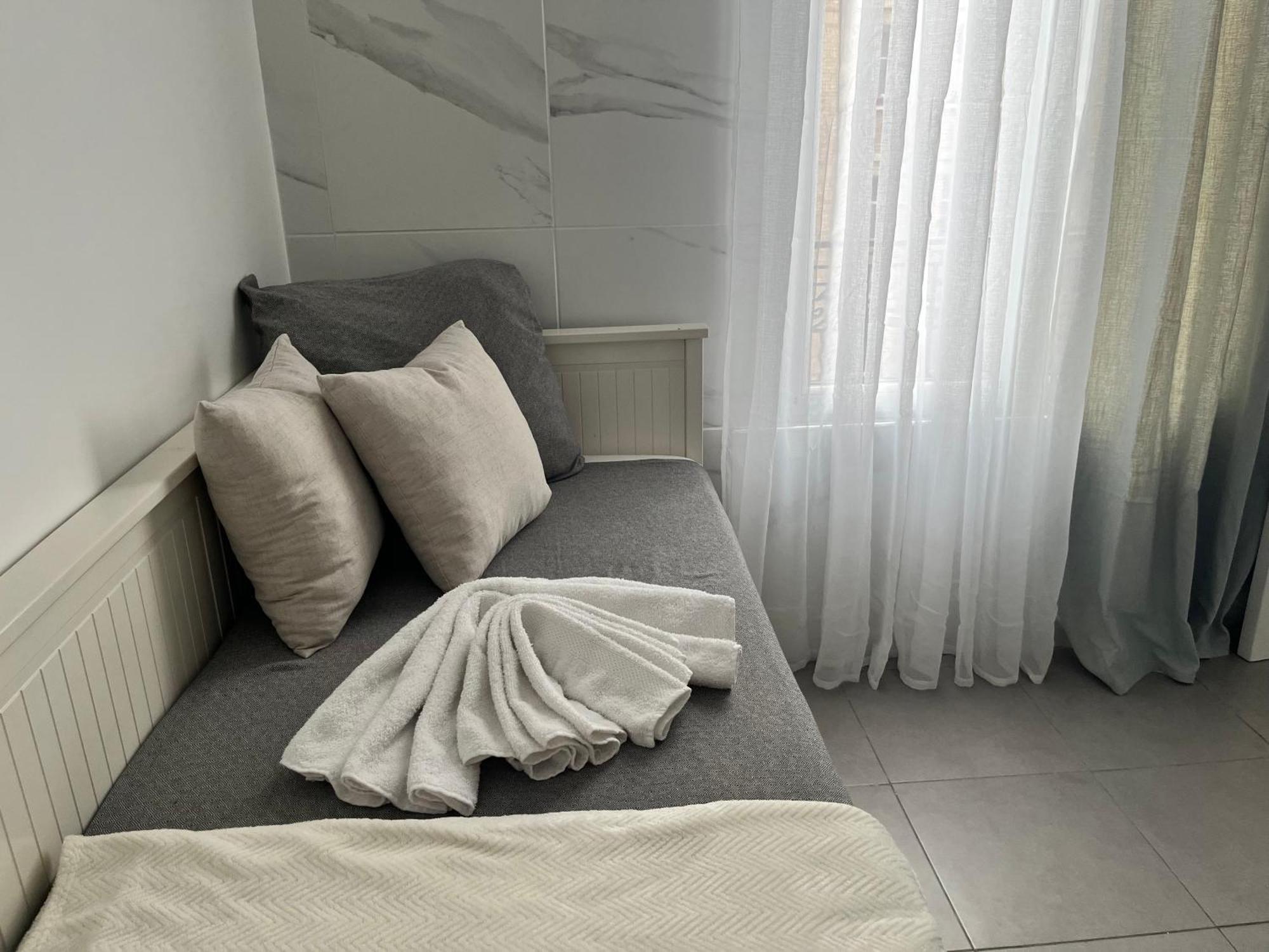 Charmant Studio Parisien Au Coeur Du 15E Arrondissement Esterno foto